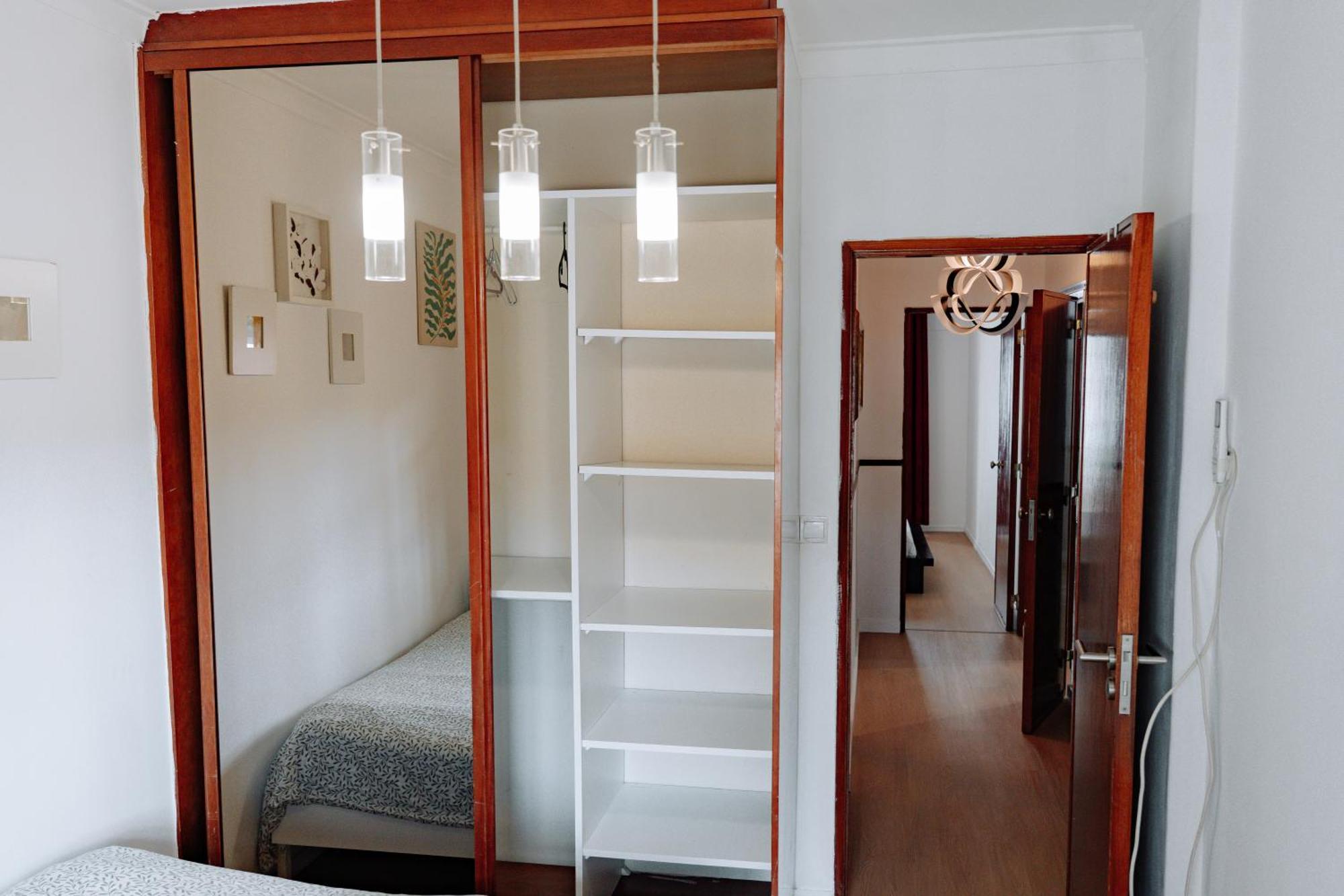 Family-Friendly And Cozy 3-Bedroom Accommodation In Lisbona Esterno foto